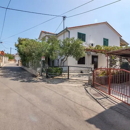 Apartment And Ruza *